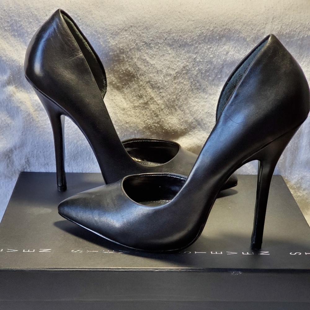 New Low Price! Steven by Madden Black Heels